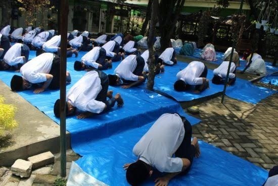 Praktek sholat